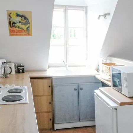 Апартаменты 2 Bedroom In Houdetot *